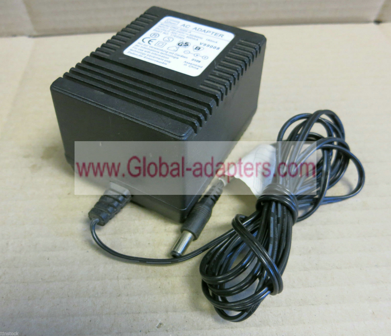 New Skynet DNG-3005-A 30V 500mA 17E0301 AC adapter